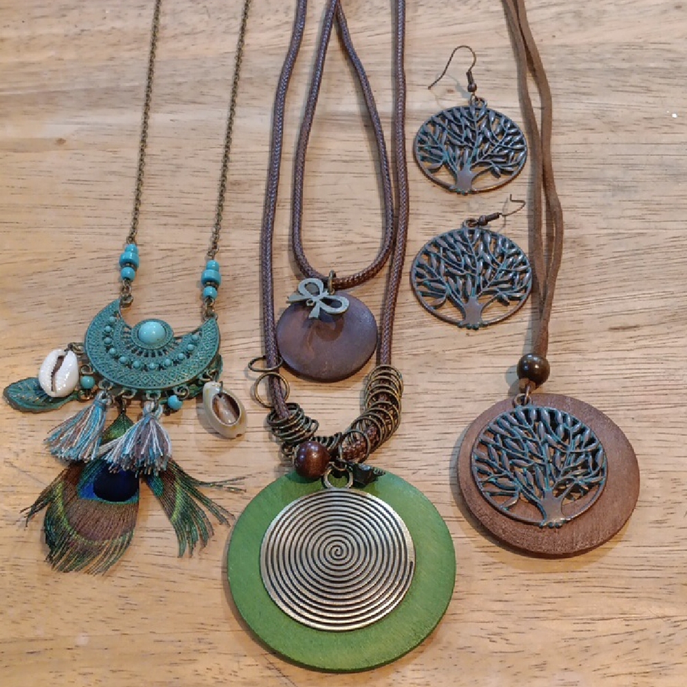 ** Free With Any Jewelry Purchase** Lot Of 3 Bohemian Necklaces & 1 Pair Earring